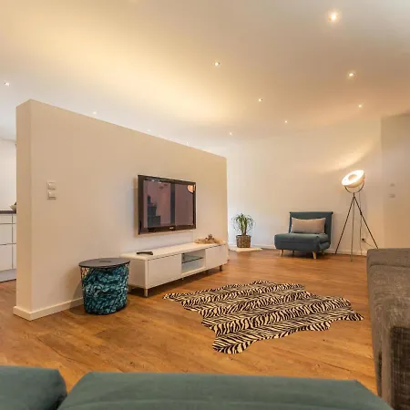 Apartamento 7 *